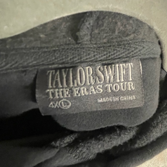 Taylor Swift “The Eras Tour” Hoodie – 4XL Plus – Rare & Iconic - Picture 3 of 3
